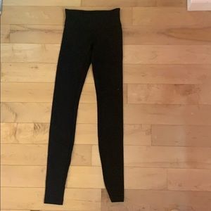 Black simple lululemon leggings